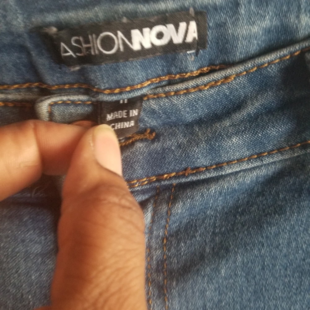 Jeans - Picture 2 of 3